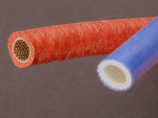 Tubi realizzati in fibra di vetro e rivestiti o impregnati con silicone