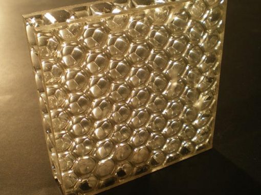 Materiale composito con cuore honeycomb in alluminio