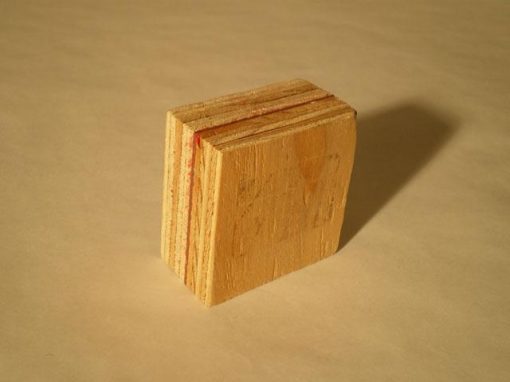 Composito multistrato a base legno con proprietà fonoisolanti