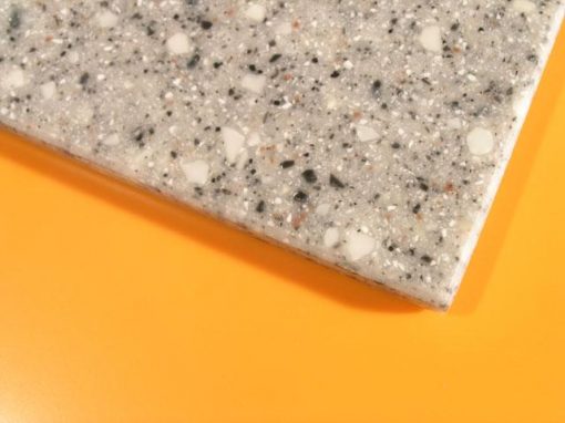 Materiale composito simil-marmo