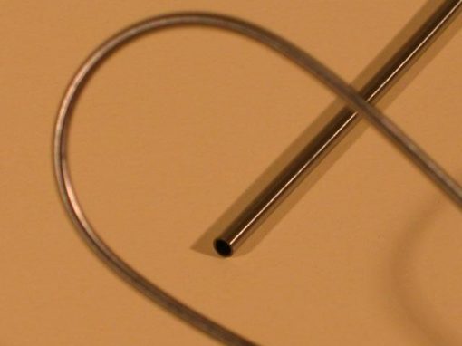 Tubi e fili in materiale intermetallico