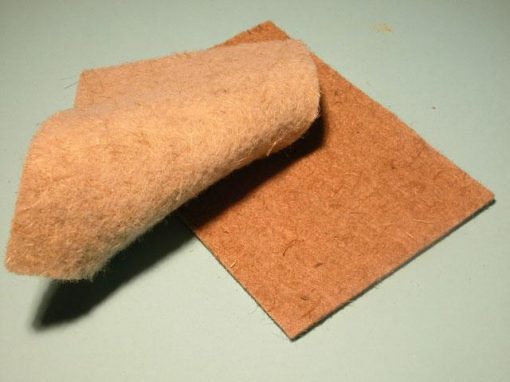 Tessuto non tessuto in cellulosa e matrice polimerica