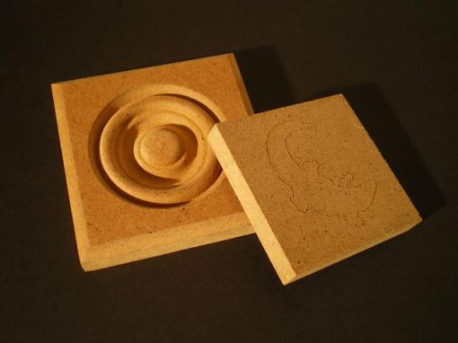 Pannello composito in fibre di legno e resina fenolica