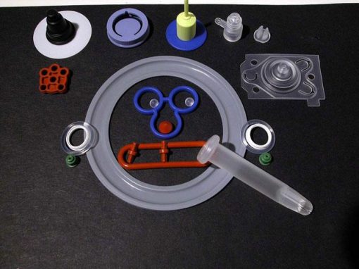 Stampaggio di oggetti in silicone di piccole dimensioni